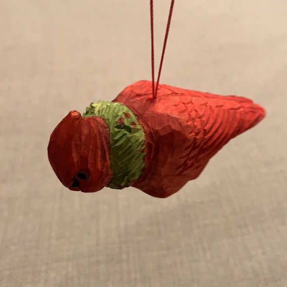 Hand carved wood Christmas ornament Red Bird Cardinal w/Wreath Around Neck - Picture 9 of 9